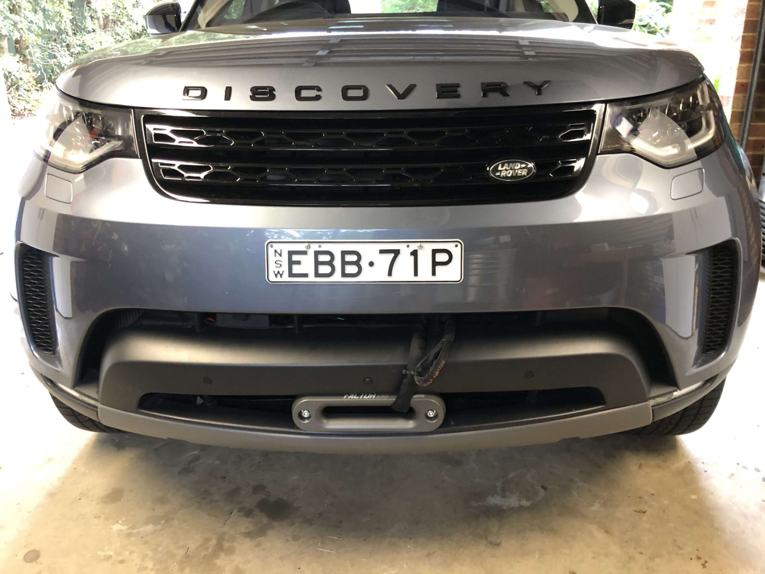 land rover discovery 5 bull bar